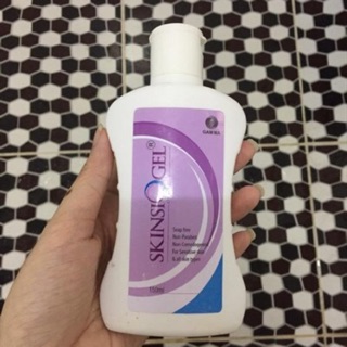 SKINSIOGEL SỮA RỬA MẶT HỖ TRỢ ĐIỀU TRỊ CHÀM, DỊ ỨNG, VIÊM DA