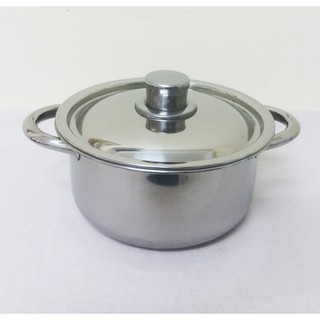 Nồi inox 2 quai, đường kính nồi 18cm. v800