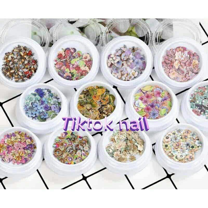 ẩn trang trí móng