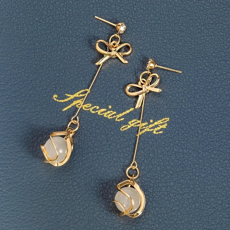 Khuyên Tai Nữ Trang Dáng Dài Tạo Hình Độc Đáo