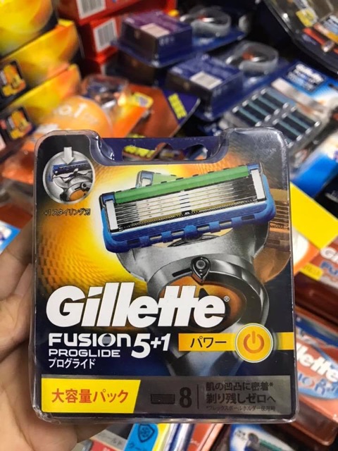 Lưỡi cạo râu massage 5 lưỡi Gillette 5+1 Fusion