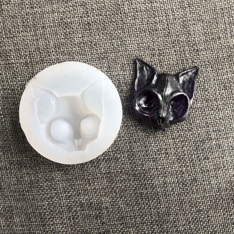 Khuôn silicone làm mặt trang sức hình mèo đeo sừng 3 mắt