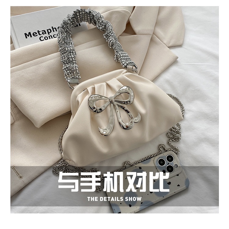 Túi Xách Đeo Vai Hình Đám Mây Đính Đá Phối Dây Xích Thời Trang Mùa Hè 2022 Cho Nữ