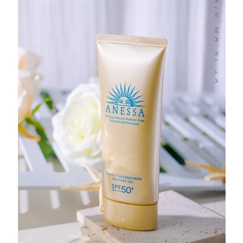 Tuýp gel Chống Nắng ANESSA Tuýp Vàng 90g