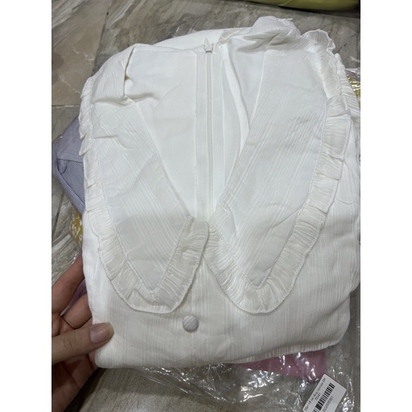 Váy cổ sen midi xẻ tà