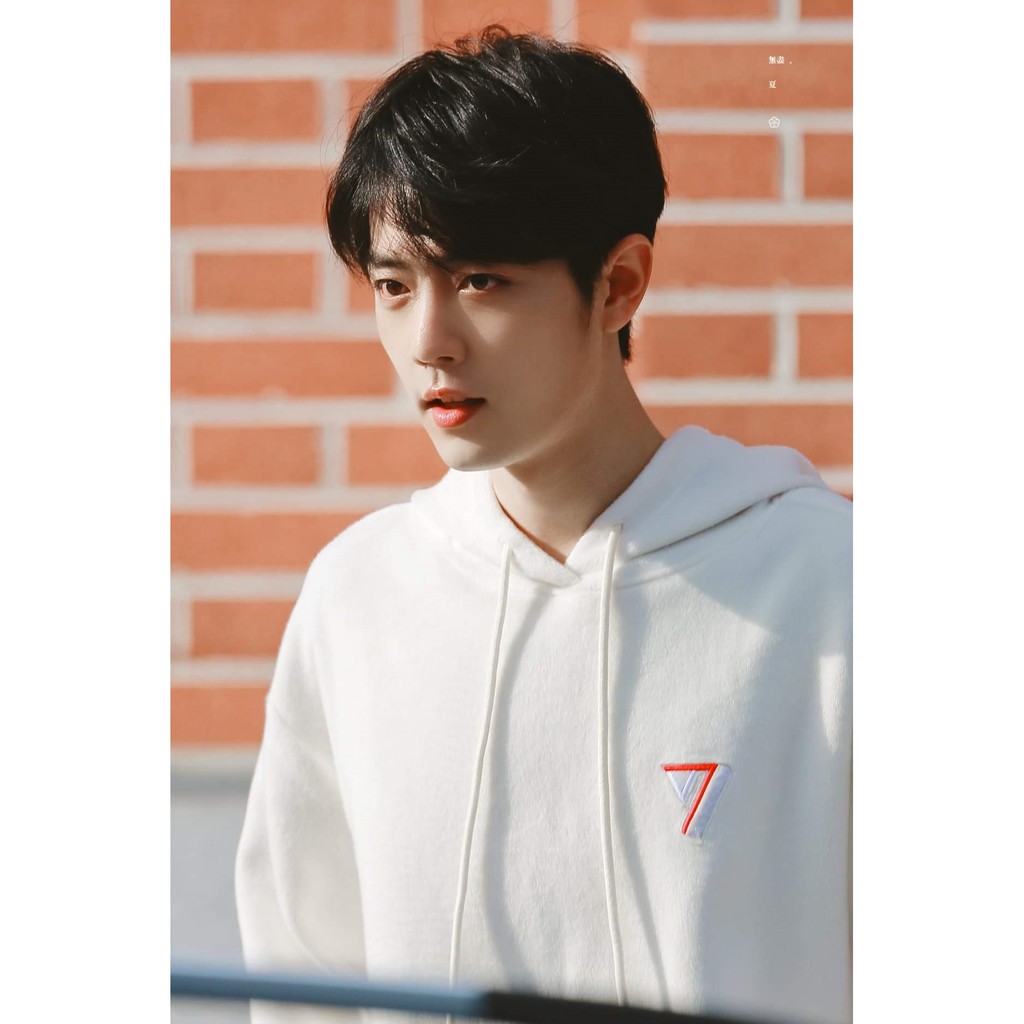 Áo Hoodie Tiêu Chiến - Xiao Zhan (hàng sẵn) | BigBuy360 - bigbuy360.vn