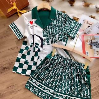 bộ đồ ngủ của mẹ