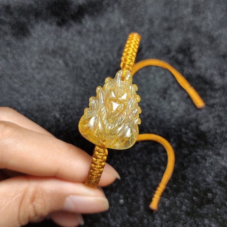 Vòng tay dây chỉ may mắn bện mặt hồ ly chúa tình duyên màu tóc vàng hợp mệnh kim, thổ - Tuệ Lâm