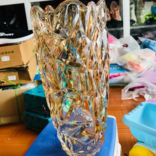 Bình hoa pha lê ánh vàng