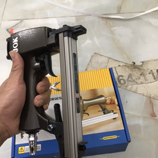 SÚNG BẮN ĐINH U JOK 1013