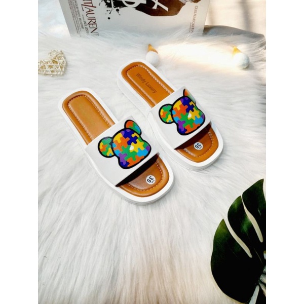 Dép Bánh Mỳ BearBrick Đủ Màu Đủ Size BearBrick.tron