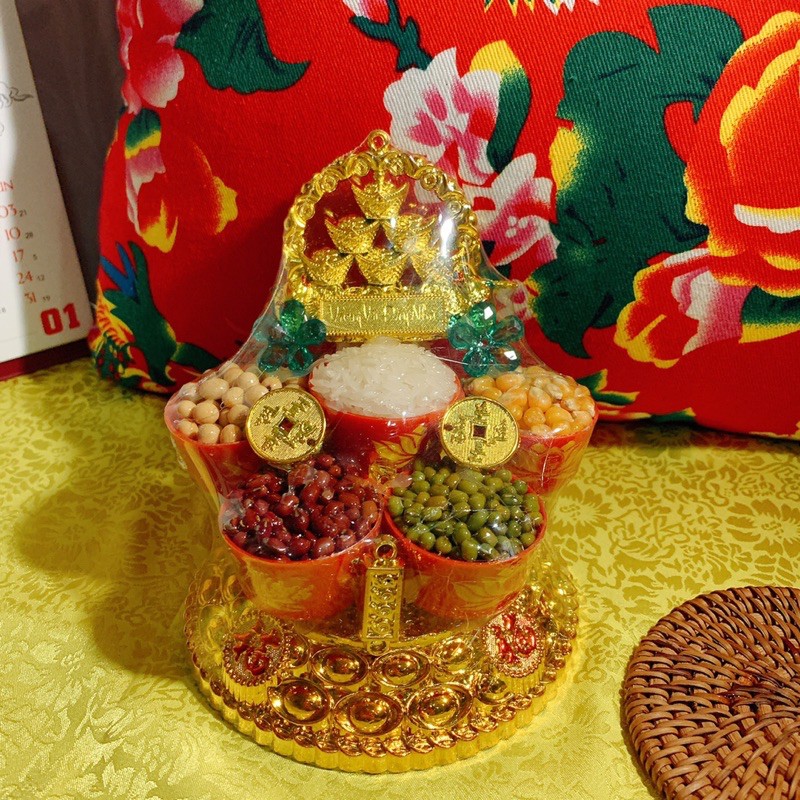 Tháp tỏi ngũ đậu lộc vàng