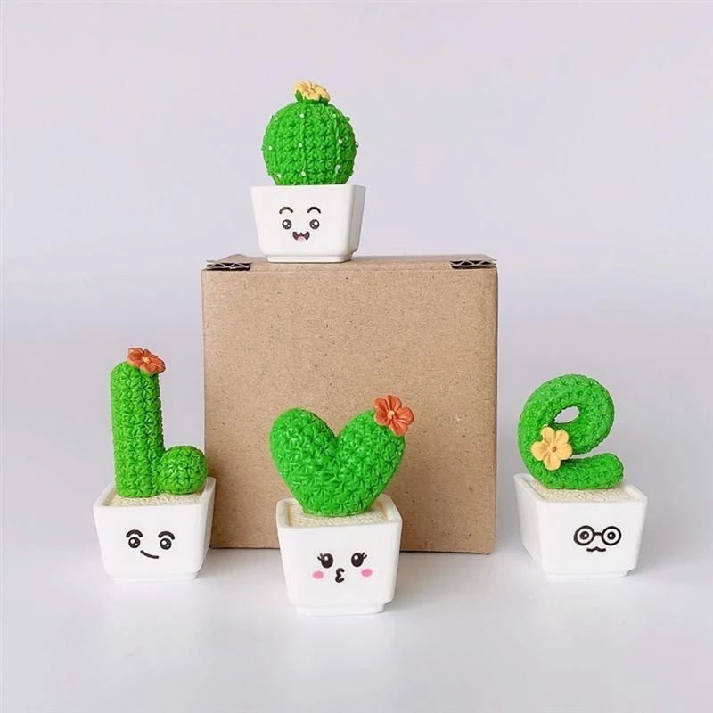 1/4 mô hình cây xương rồng trang trí