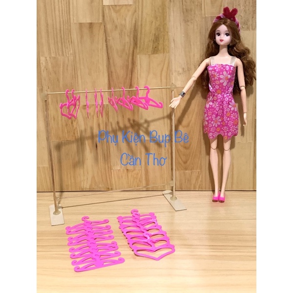 Set 20 móc áo cho bup bê Barbie, Xinyi, Kexin, Licca..