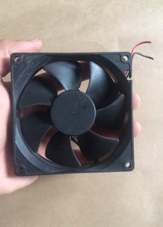 Quạt làm mát 12v kích thước 9cm