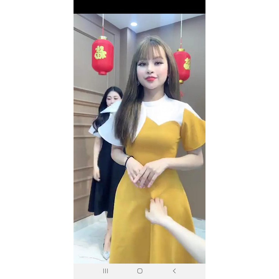 Đầm xòe vàng
