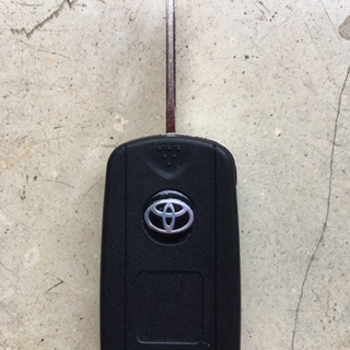 Vỏ chìa khoá độ gập Vios 2015-2018