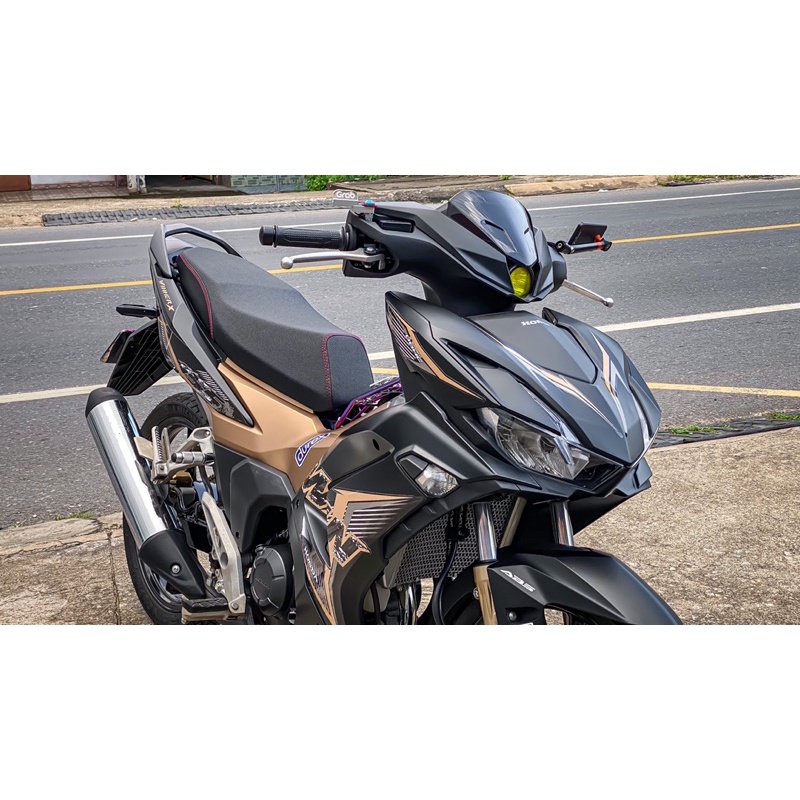 Tem rời Winner X V3 dán cho xe màu đen đồng