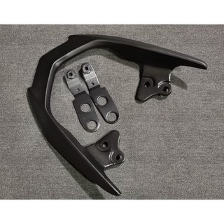 Cảng sau xe winner X