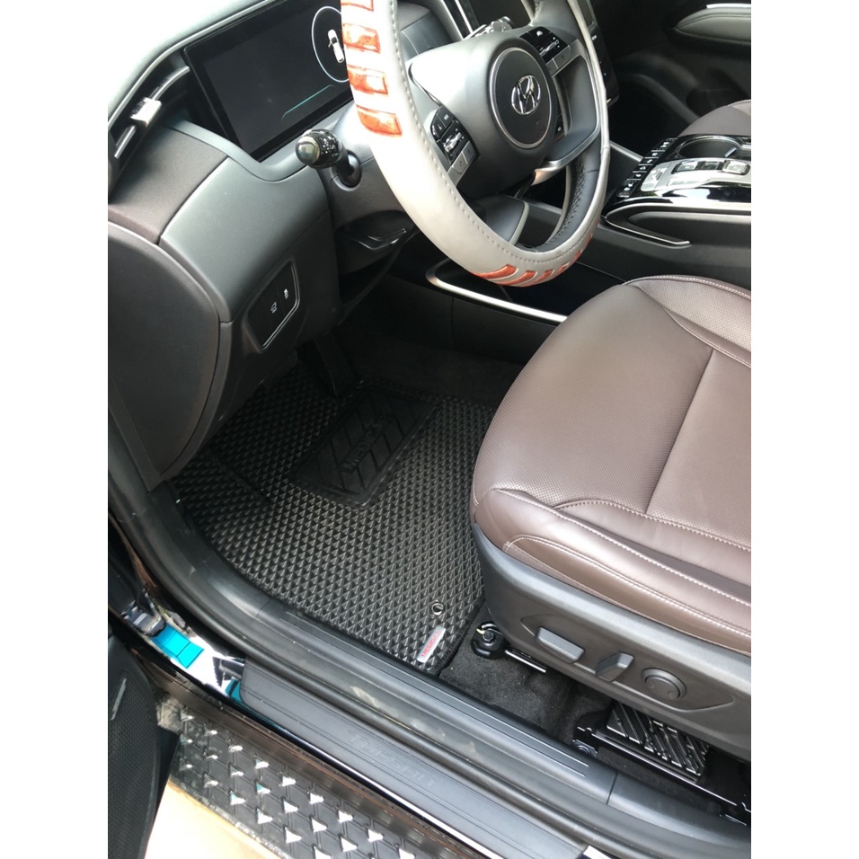 Thảm lót sàn ô tô Medicar xe Hyundai Tucson (2015 - 2021) - chống nước, không mùi, ngăn bụi bẩn