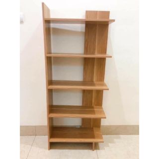 Kệ gỗ góc tường CÓ SẴN