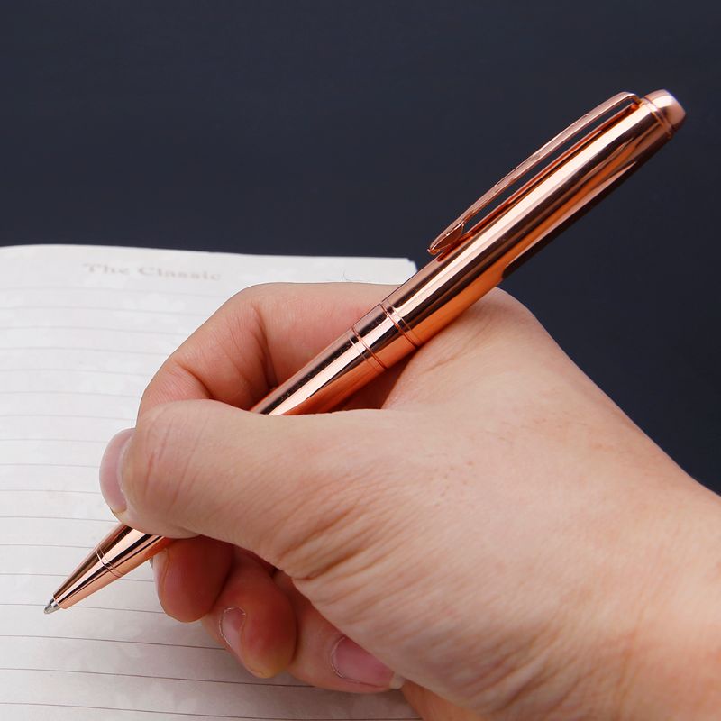 Bút bi vỏ kim loại sang trọng