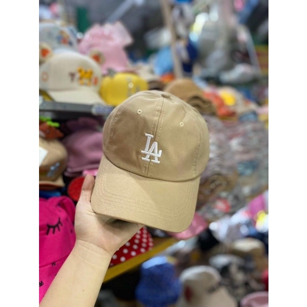 Mũ lưỡi trai thêu LA