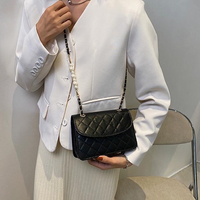 Túi xách đeo chéo nữ phối dây ngọc đi chơi phong cách hàn quốc PK 379