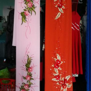 Vải tằm ý kết hoa văn