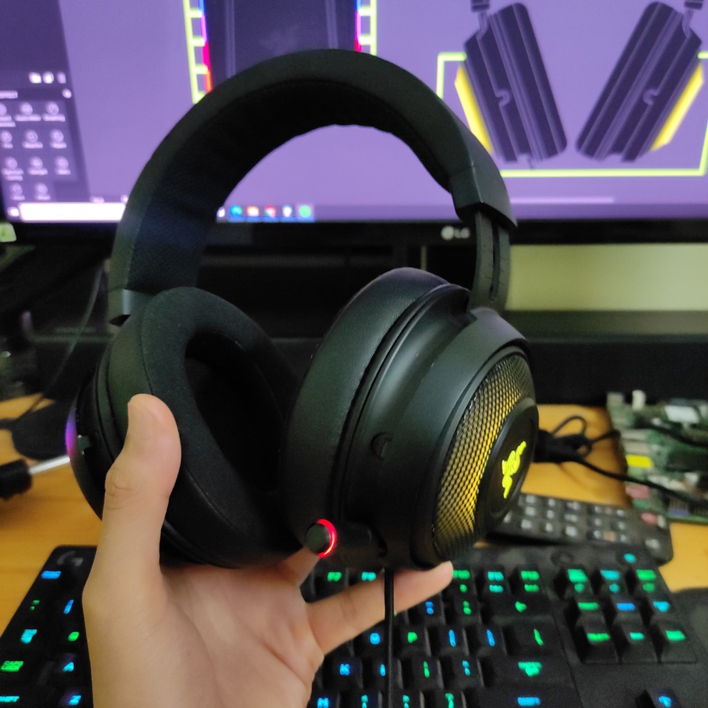 Tai nghe chơi game Razer Kraken Ultimate - Hàng chính hãng hỗ trợ âm thanh 7.1, có đèn led RGB đẹp hơn Logitech