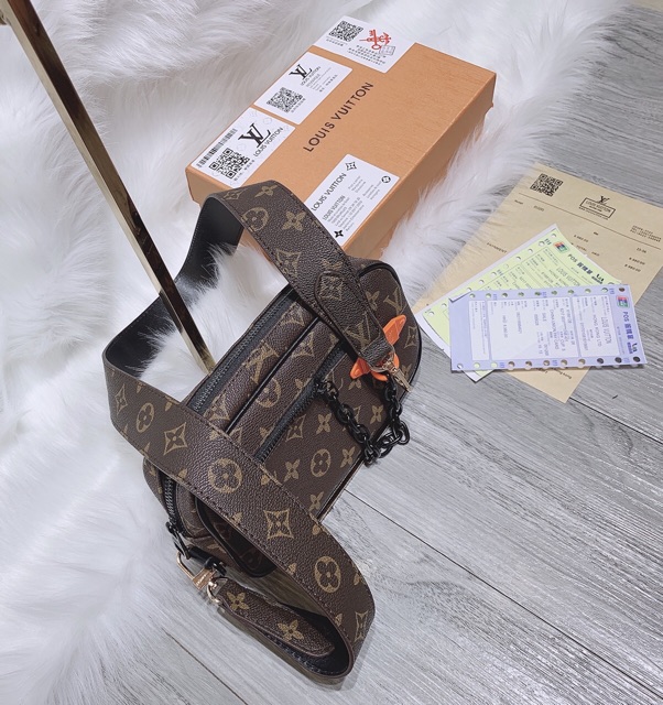 Túi đeo chéo unisex nam nữ Mini hoa nâu viền đen dây bản to hàng cao cấp fullbox kèm hộp