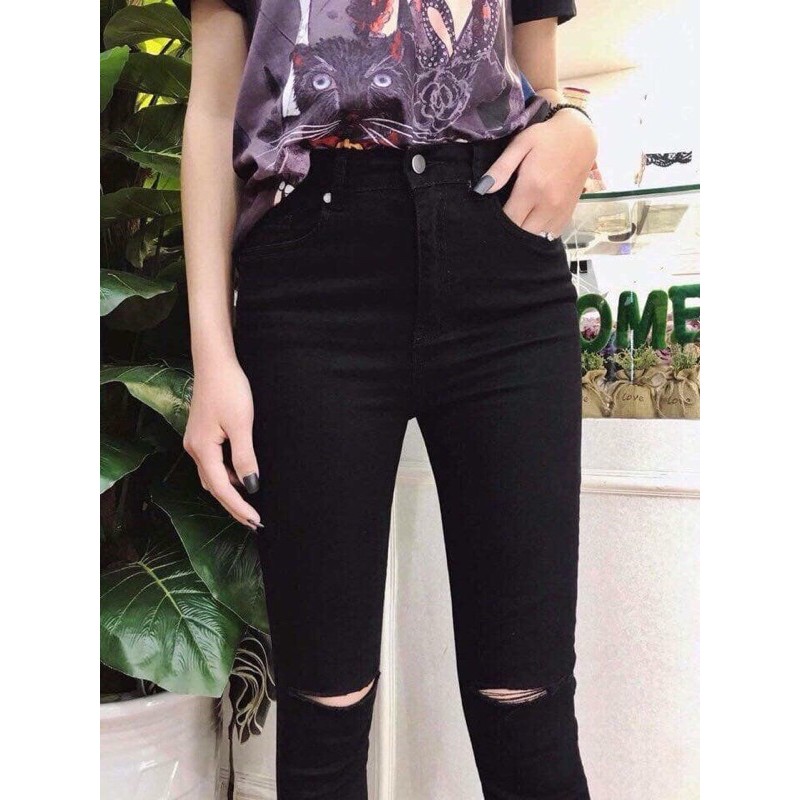 hình shop chụp - quần jeans rách gối
