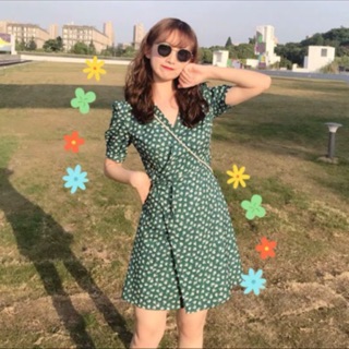 Váy hoa nhí thắt dây eo