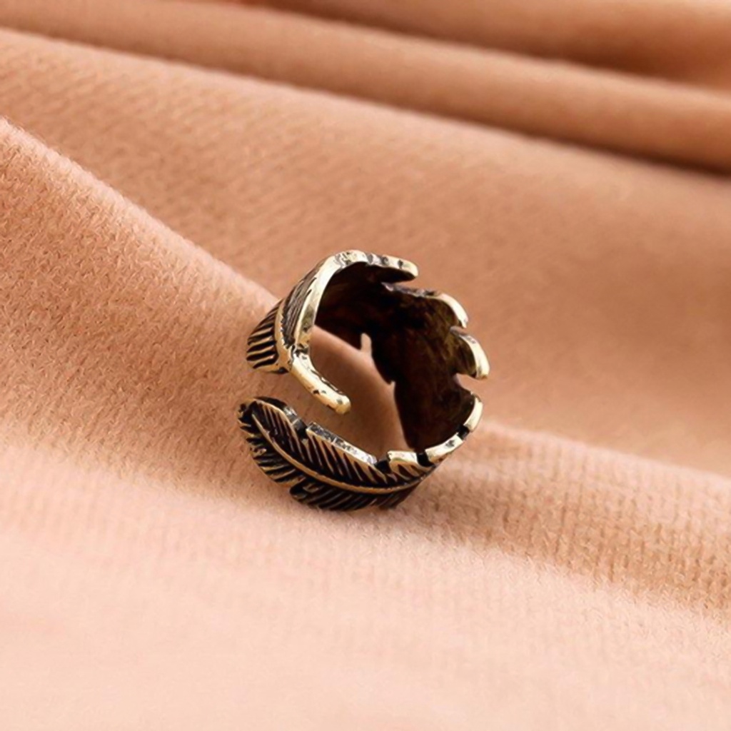 Nhẫn hợp kim thiết kế chiếc lá cuộn tròn sang trọng quý phái