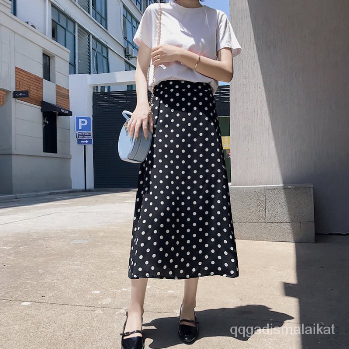 Chân váy chiffon dài họa tiết chấm bi trắng đen phong cách Hàn Quốc