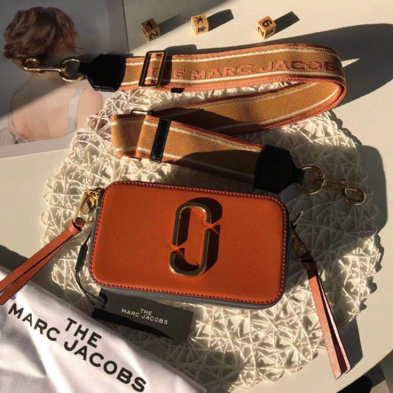 Túi đeo chéo phong cách thời trang