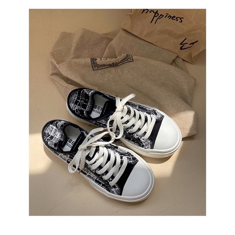 Giày thể thao đế bánh mì đeo 2 kiểu, giày đạp gót đế cao 3p