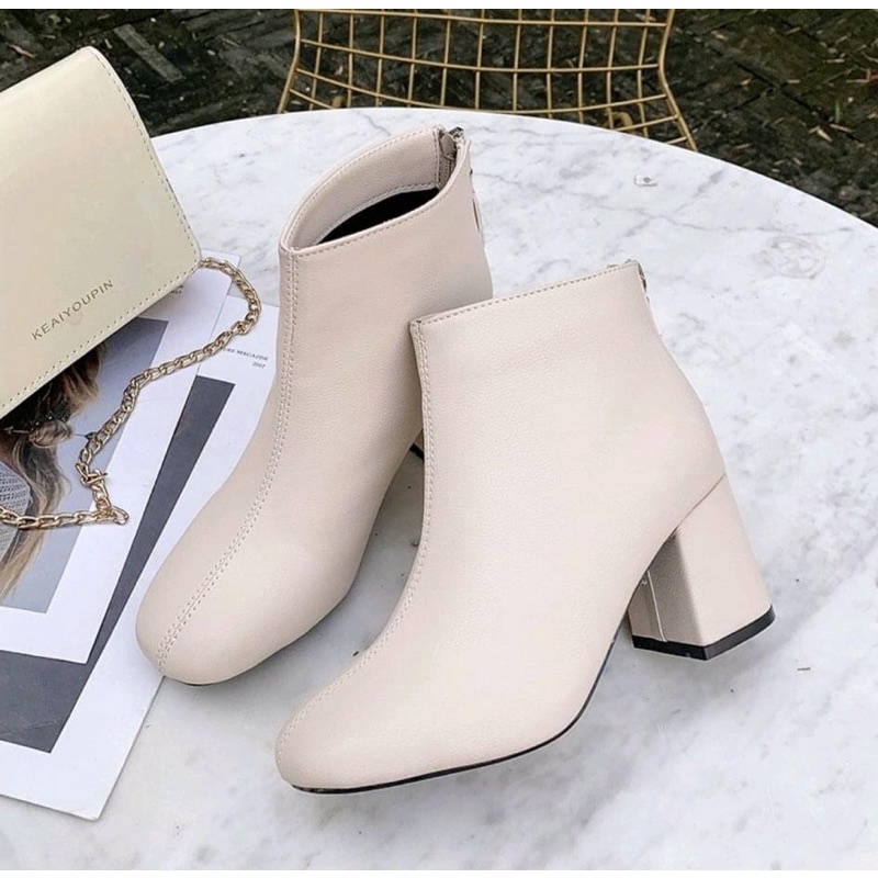 [Mã CHAOC2022 giảm 5k] Bốt cổ ngắn, da mịn năng động 7cm cho nàng hẹn hò - Mã B01 | BigBuy360 - bigbuy360.vn