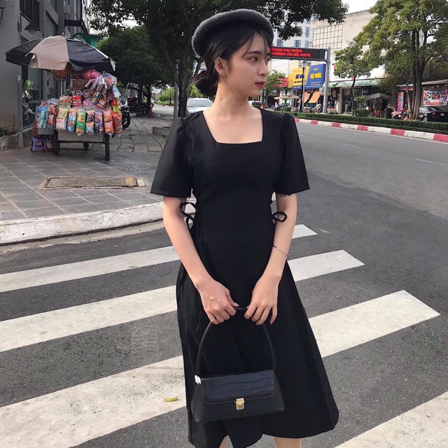 ĐẦM XOÈ ĐAN EO CỔ VUÔNG TAY NGẮN | BigBuy360 - bigbuy360.vn