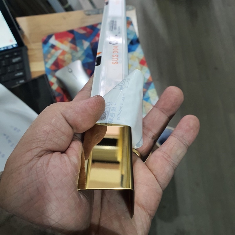 Nẹp V20 Inox Vàng Gương