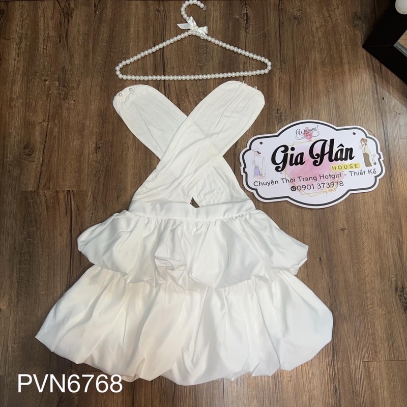 Đầm váy hở lưng form xoè đi tiệc đi chơi