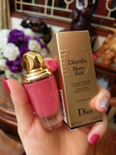 Son kem Dior