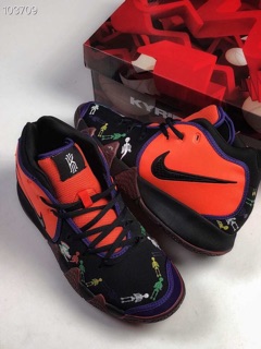 Kyrie 4 Day of the death <3 full box