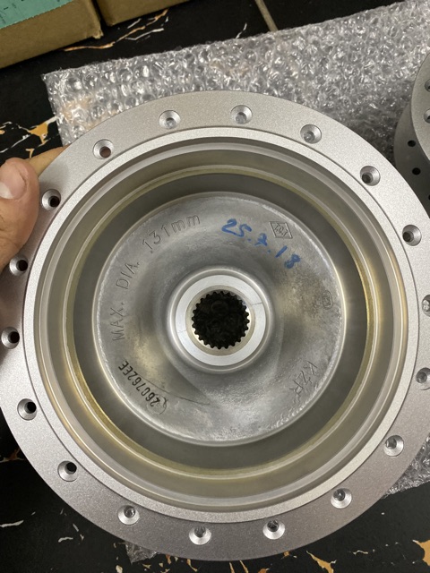 Đùm xe Click-Vario xuống bánh căm