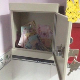 Két sắt tiết kiệm tiền loại lớn 359k có khe nhét tiền tiết kiệm loại lớn