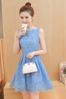 Váy ren xoè nhẹ nhàng