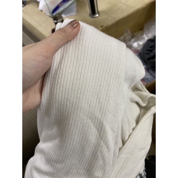 Áo len tăm Uniqlo | BigBuy360 - bigbuy360.vn