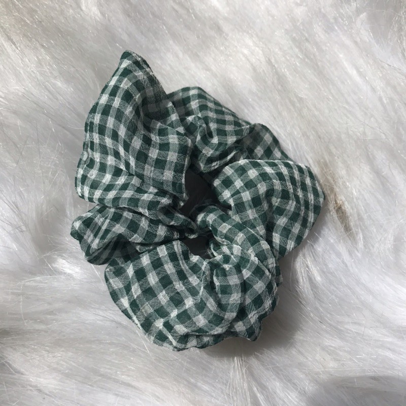 Cột tóc họa tiết Caro