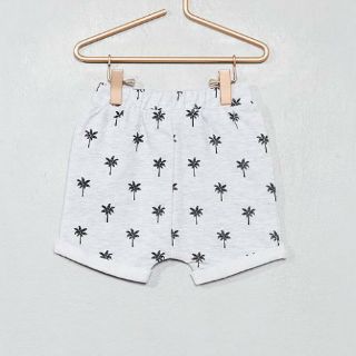 Quần short da cá Kiabi