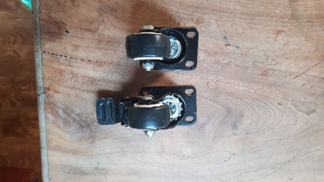 Bộ 4 bánh xe đen tốt 4cm